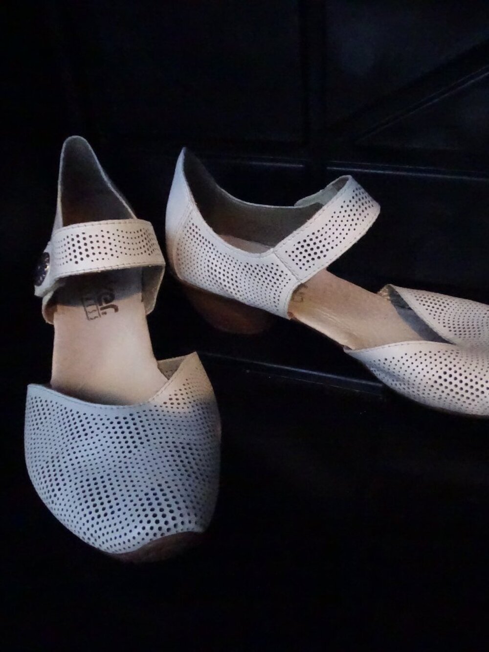 Rieker White Leather Mary Jane Shoes Size 39 Wooden Heel Perforated Comfort EU 8